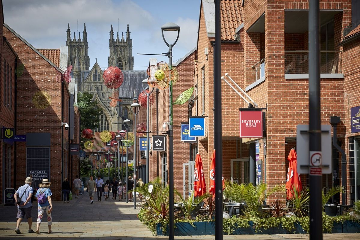 Flemingate features a wide range of leading high street and independent retailers, restaurants, cafés and leisure attractions, all against the stunning backdrop of Beverley Minster