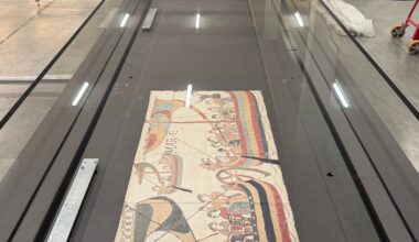 Bayeux Tapestry returns to the UK for first time in almost 1,000 years