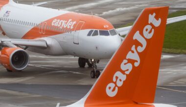 UK budget airline easyJet ready to accept $7.3 billion Castlelake bid