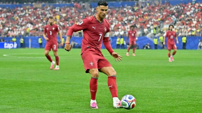 Cristiano Ronaldo Cristiano Ronaldo