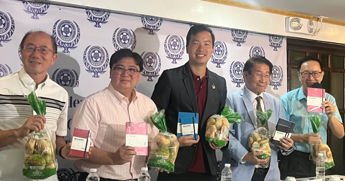 (L-R) Eduardo Cobankiat, Gino Chen, William Lim Jr., FFCCCII President Victor Lim, and  Wilson Lee Flores during the media conference for the film ''Dear You'' (Carissa Alcantara) 