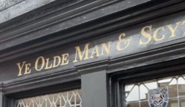 Local actor takes on mystery script challenge in bold London stage production - The Bolton News