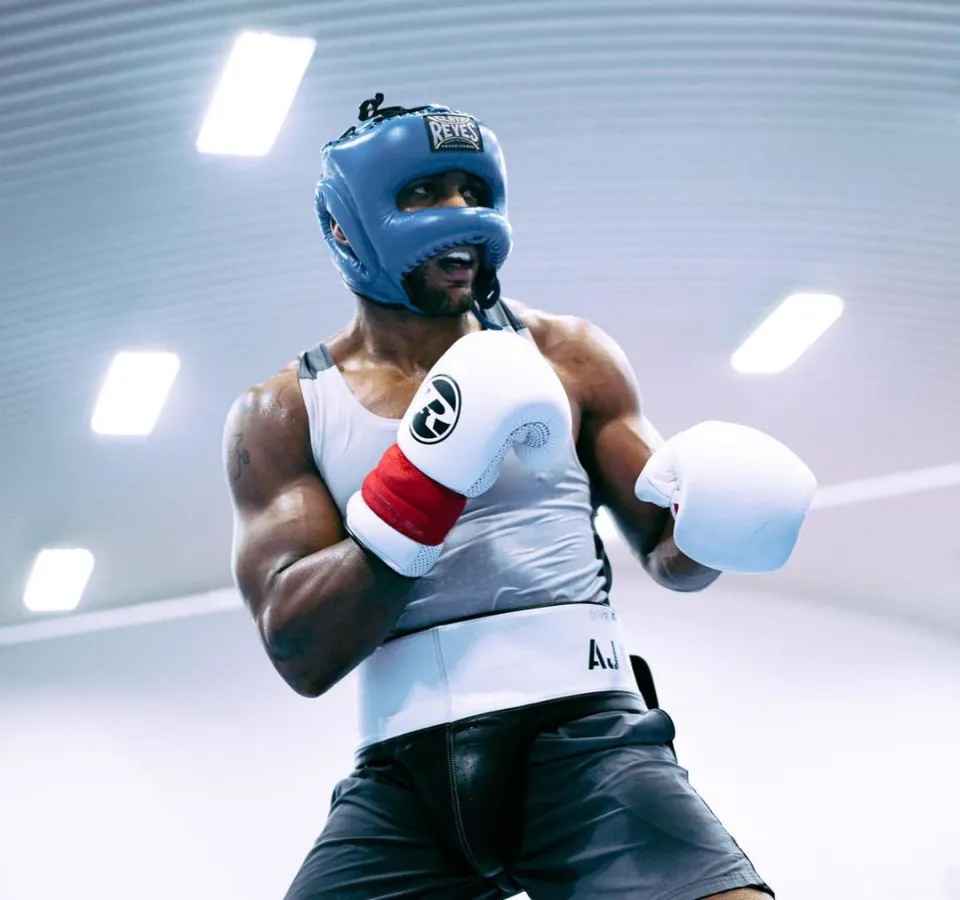 Joshua recalls the spar being a 'war'