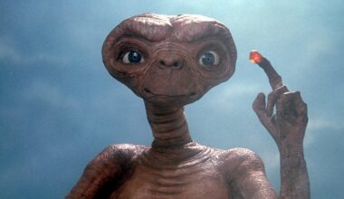 LEGO releases new ET the Extra-Terrestrial set