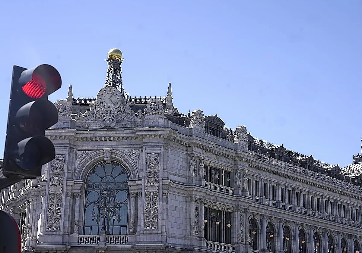 Spanish household and business debt plummets to historic lows