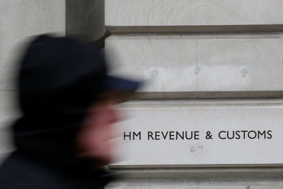 Former top Treasury adviser warns that HMRC is close to tracking personal finances with AI