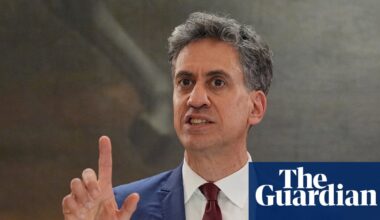 Make Ed Miliband chancellor, ex-chief Treasury adviser tells Andy Burnham | Economics