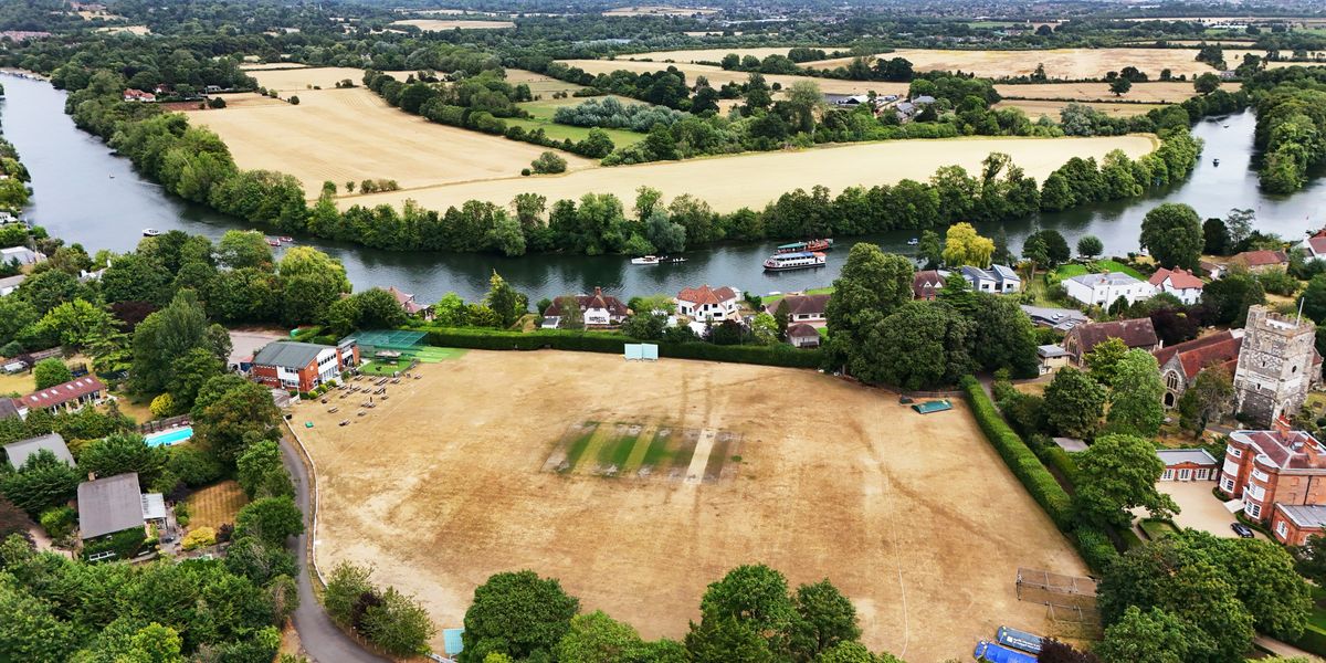 Southern Water hosepipe ban: New hosepipe ban confirmed as millions of Britons told to stop using water immediately