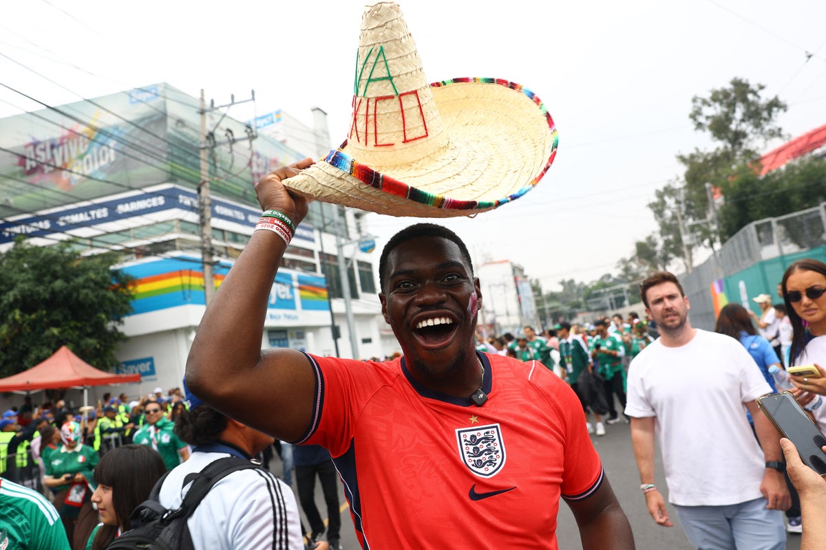 Mexico v England LIVE: Team news as lightning threatens delay to World Cup last-16 kick-off