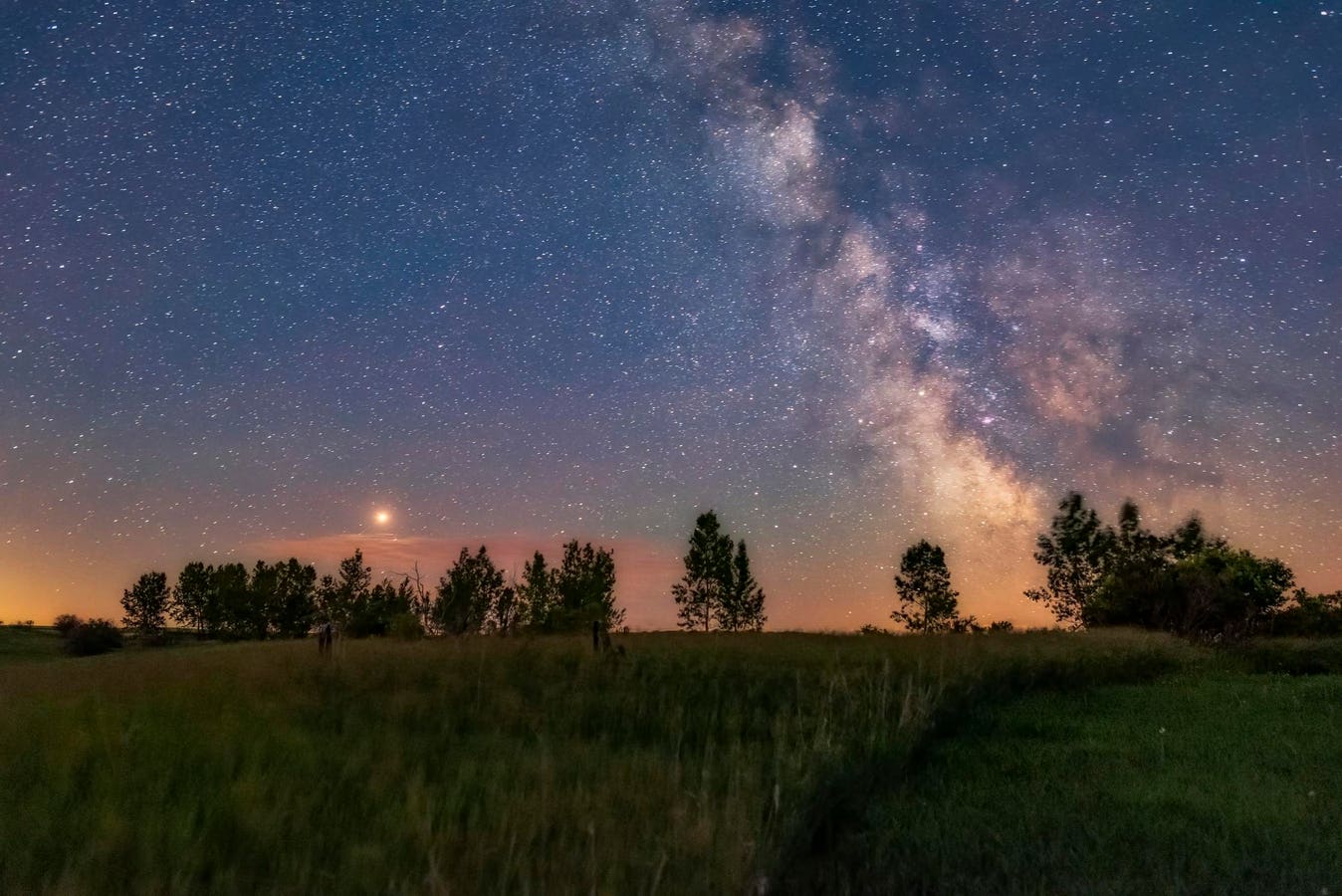 See The Milky Way At Its Best As Planets Glow: The Night Sky This Week