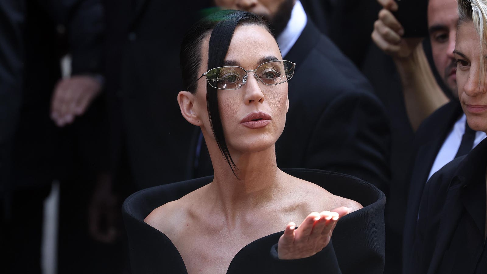 Katy Perry’s New Single Underperforms And Misses Most Major Charts