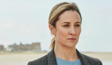 ‘Will keep you guessing’: Gripping seaside drama with five seasons is perfect for fans of Broadchurch