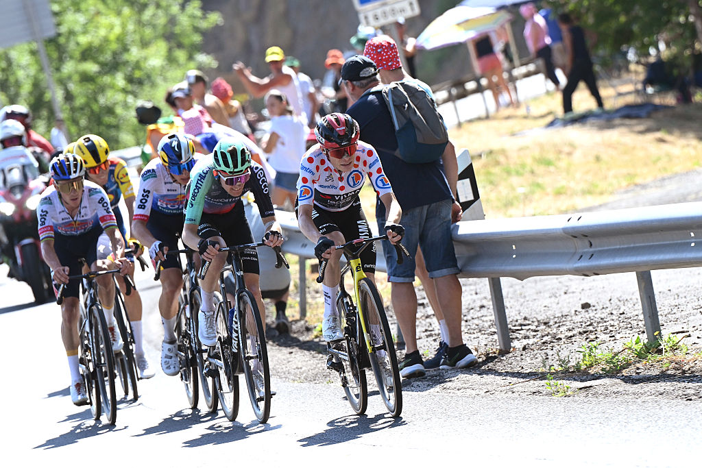 Vingegaard leads the chase ahead of Seixas, Evenepoel, Lipowitz and Ayuso
