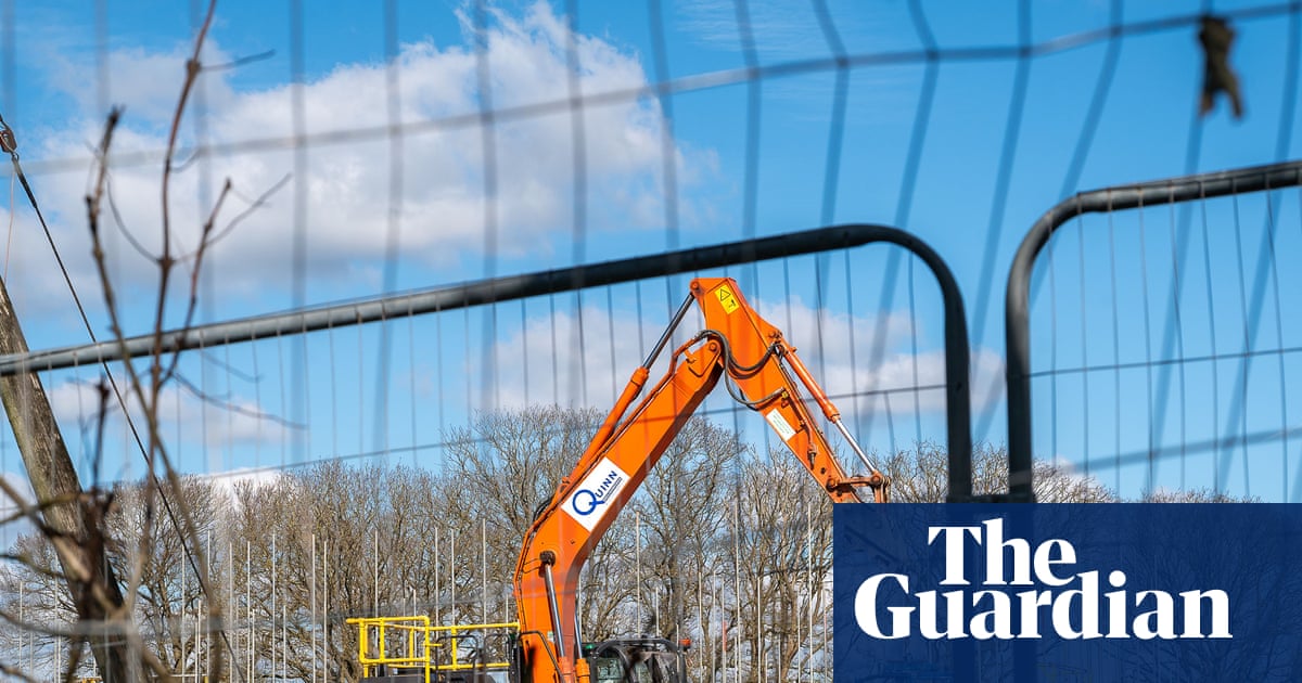 England risks building new ‘death traps’ as experts warn of overheating crisis | Planning policy