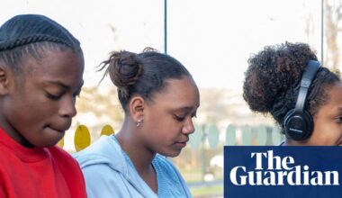 ‘What’s the point?’ Teenagers give their verdict on Britain’s social media curfew | Social media ban