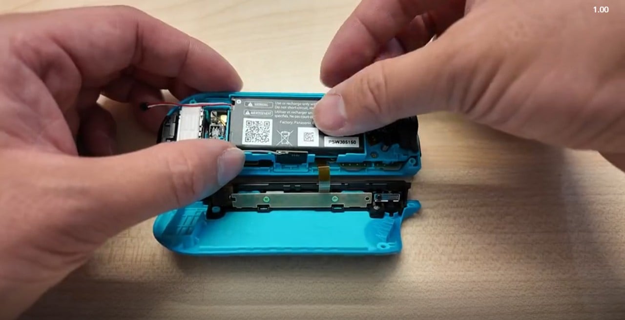 Nintendo Explains How to Replace Its New User-Serviceable Joy-Con Batteries in 12 (or 13) Easy Steps