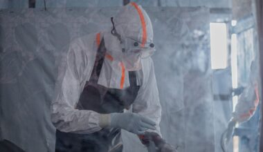 Ebola outbreak: Probe launched in London as British national rushed to hospital after 'potential exposure' to deadly disease