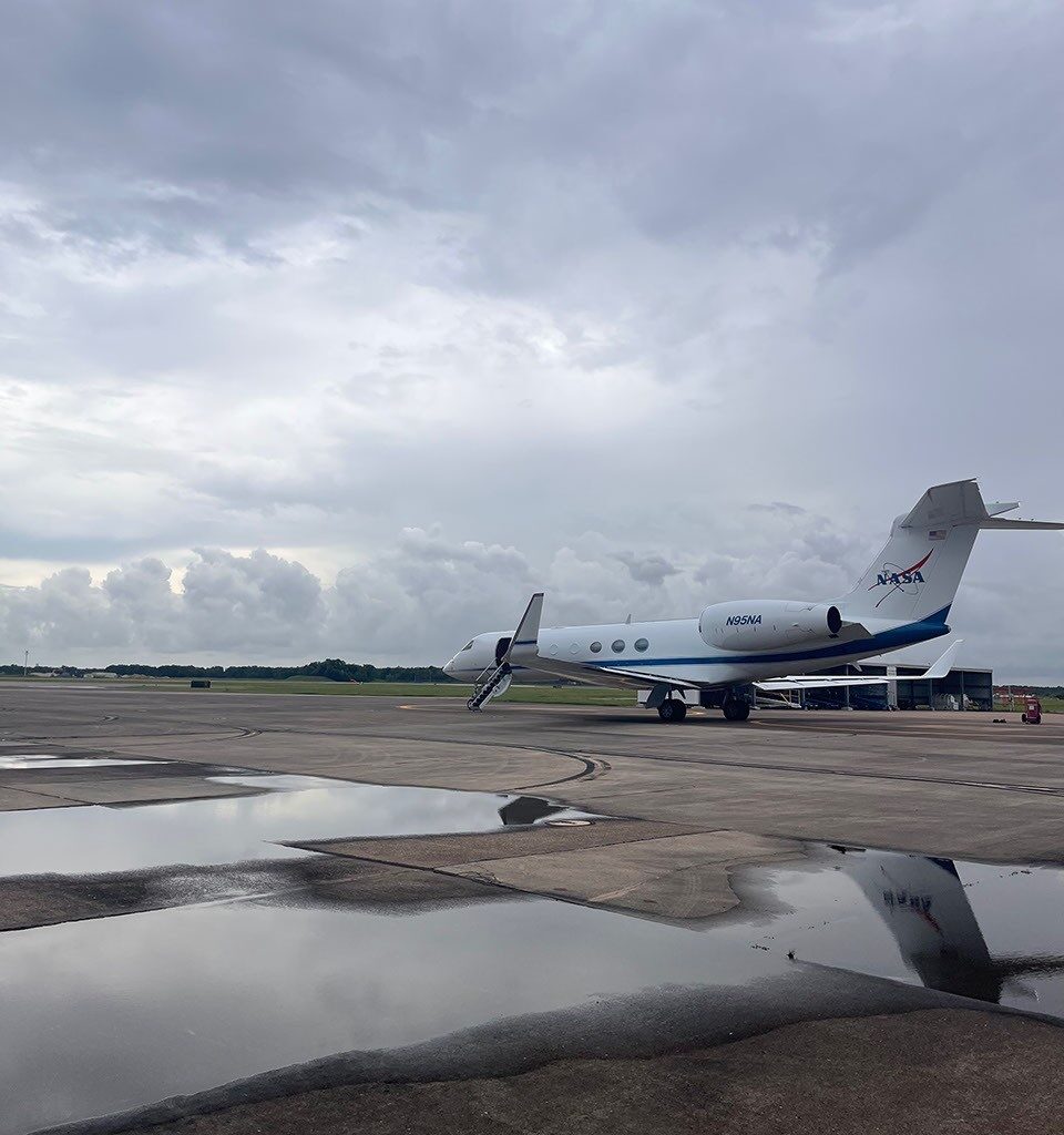 Students Take on Airborne Field Research with NASA