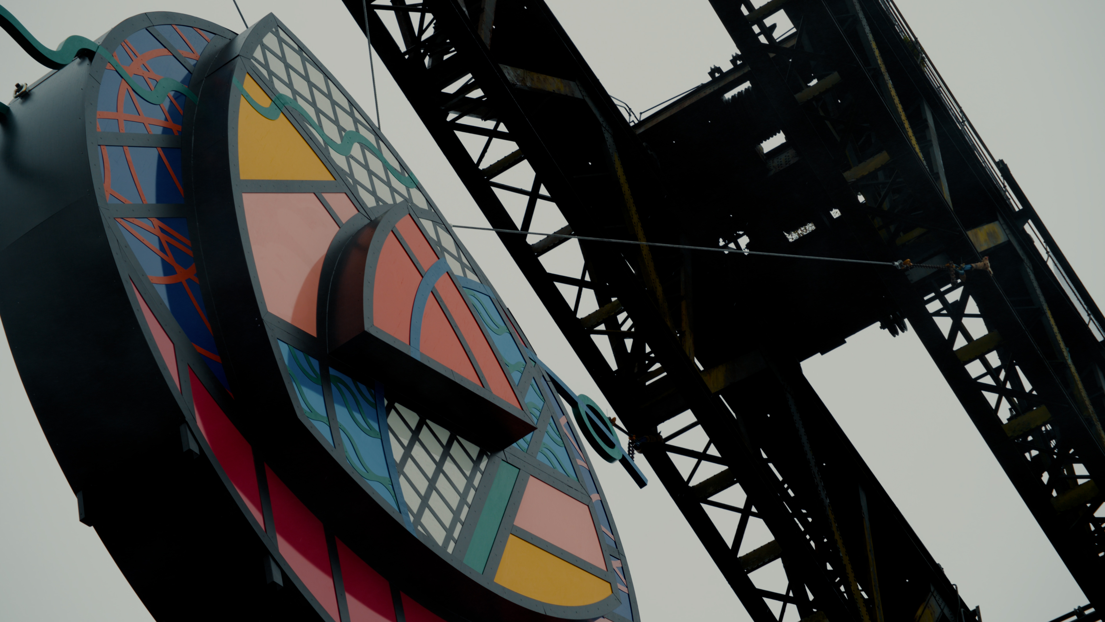 The sculpture has been hung from the Finnieston Crane