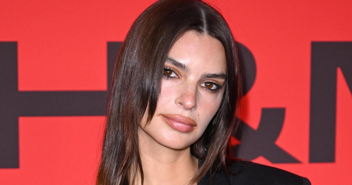 Emily Ratajkowski's new book sells to Penguin after 12-way bidding war