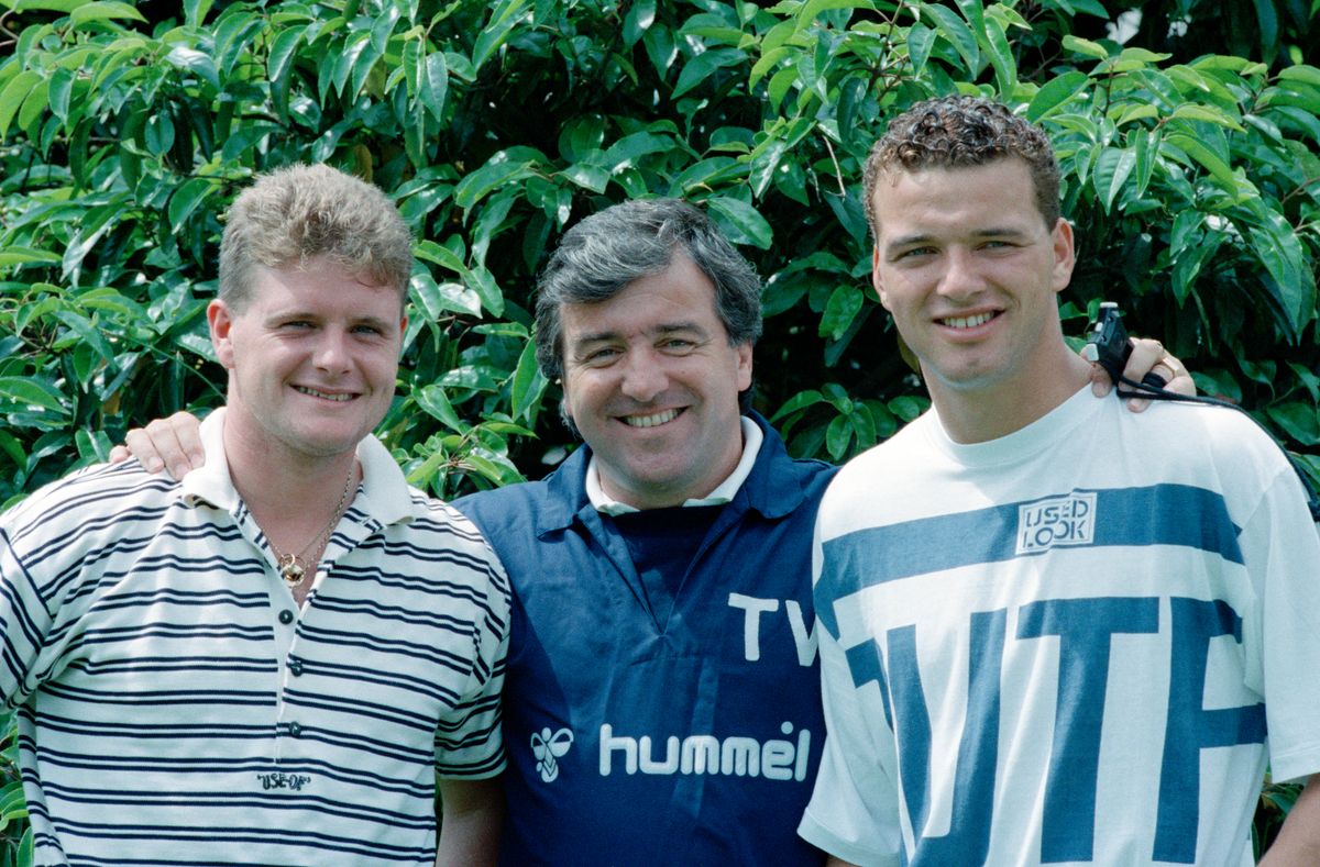 Tottenham Hotspur manager Terry Venables with new signing Gascoigne.