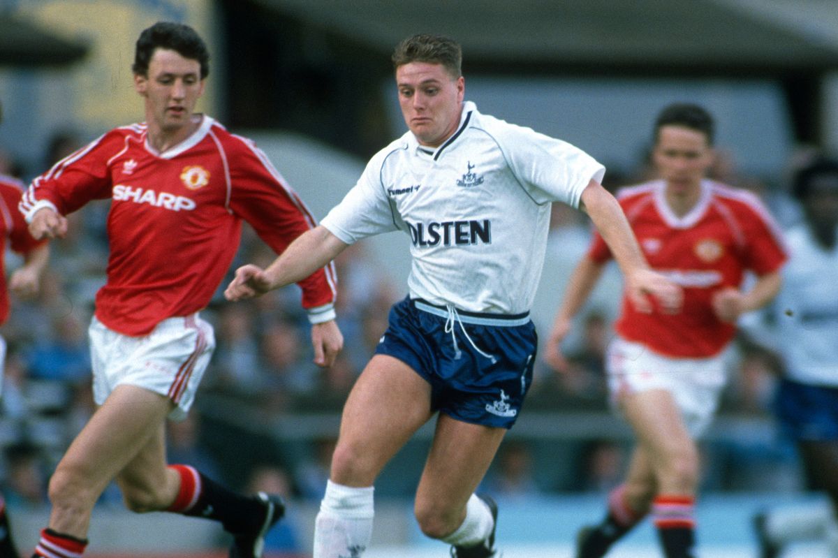 Paul Gascoigne on the ball for Tottenham.