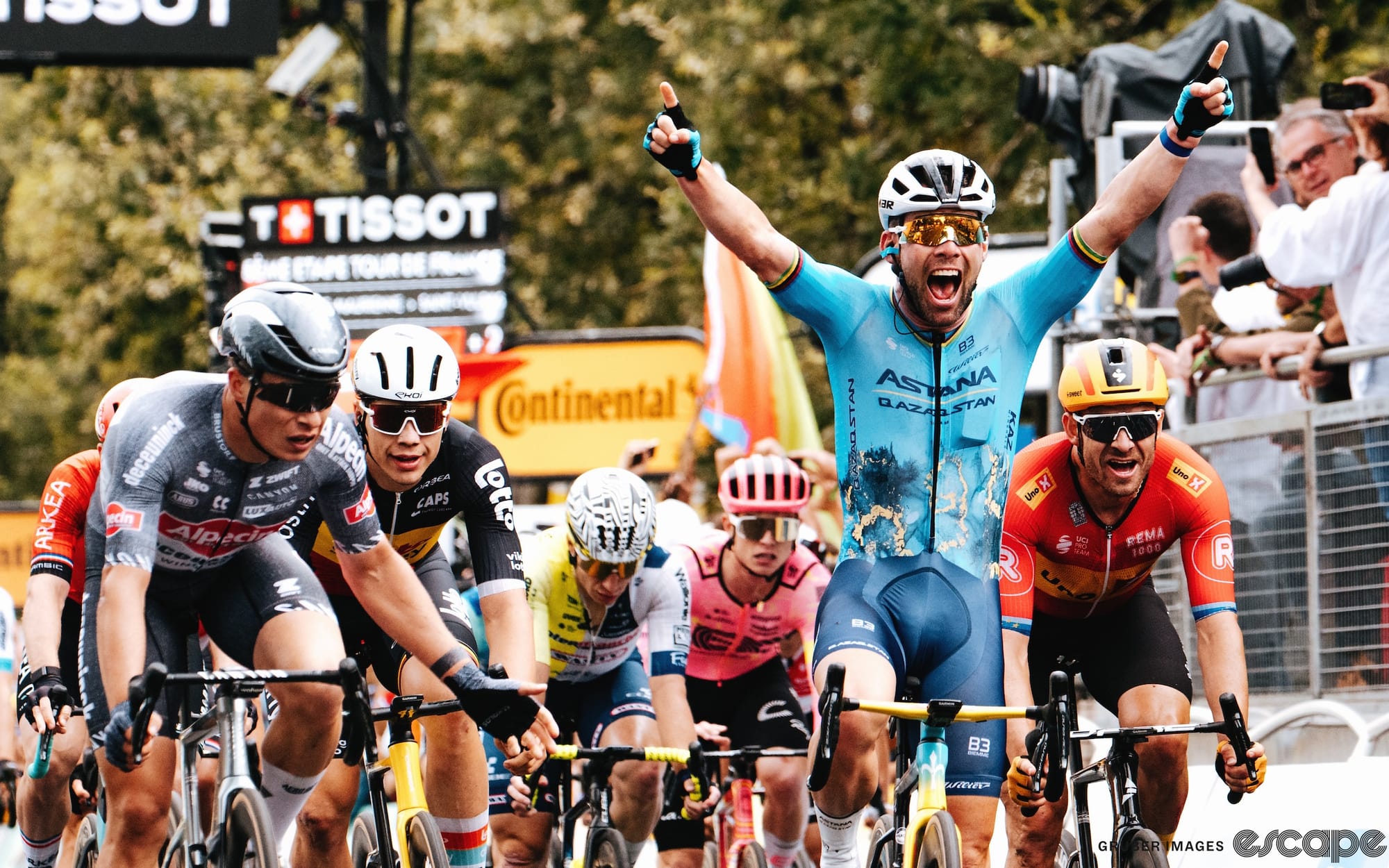 The anatomy of a Tour de France sprint finish