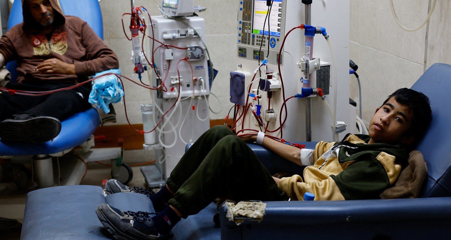 War and shortages push Gaza hospitals to breaking point | Israel-Palestine conflict News