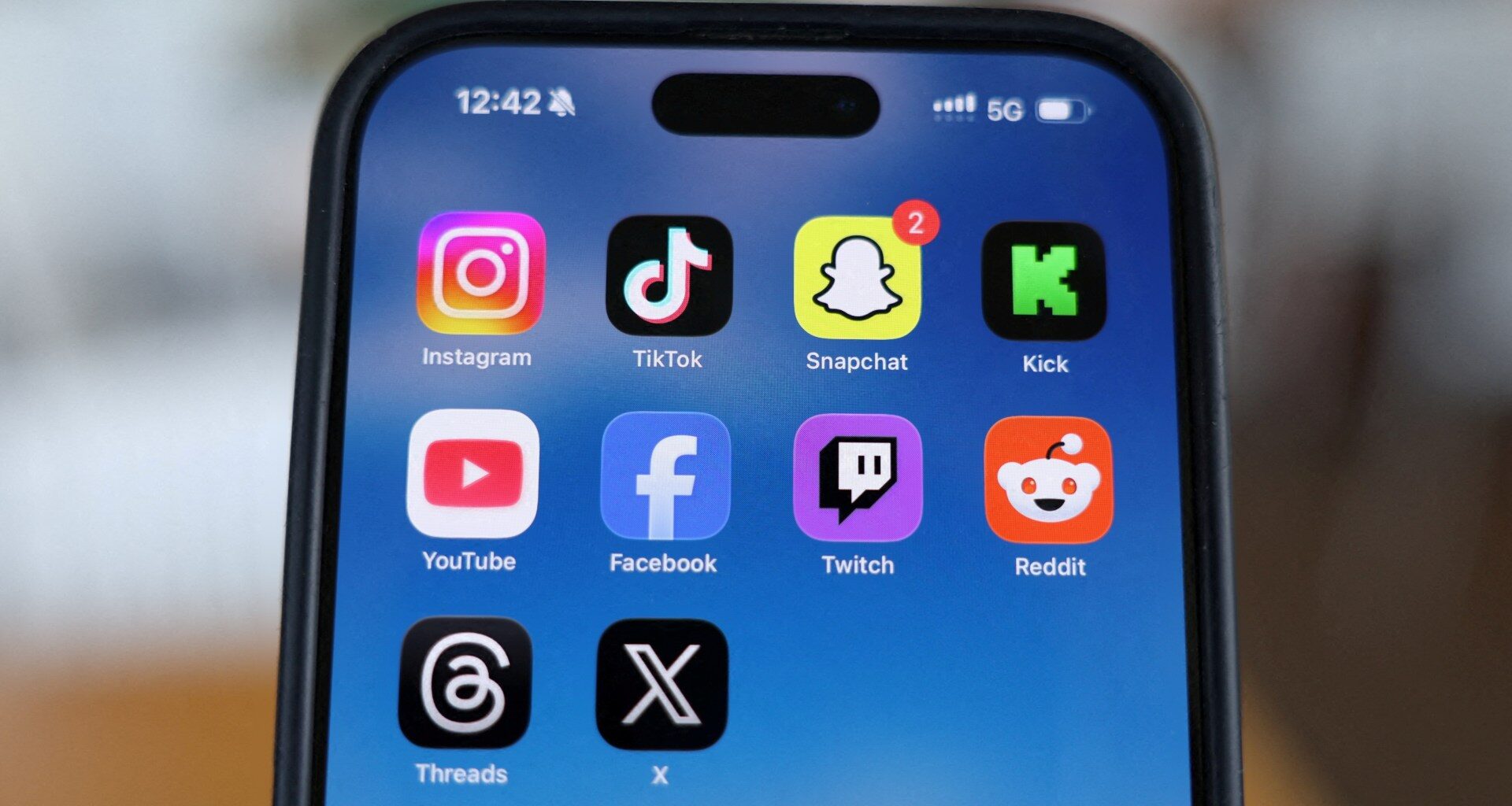 UK proposes voluntary overnight social media curfew for older teens | Social Media News