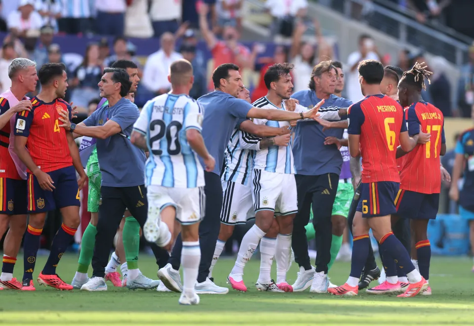 Argentina and Spain fight