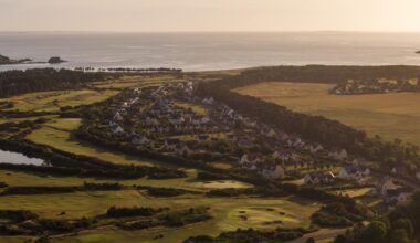 St Andrews makes way as Scotland's top golf property market