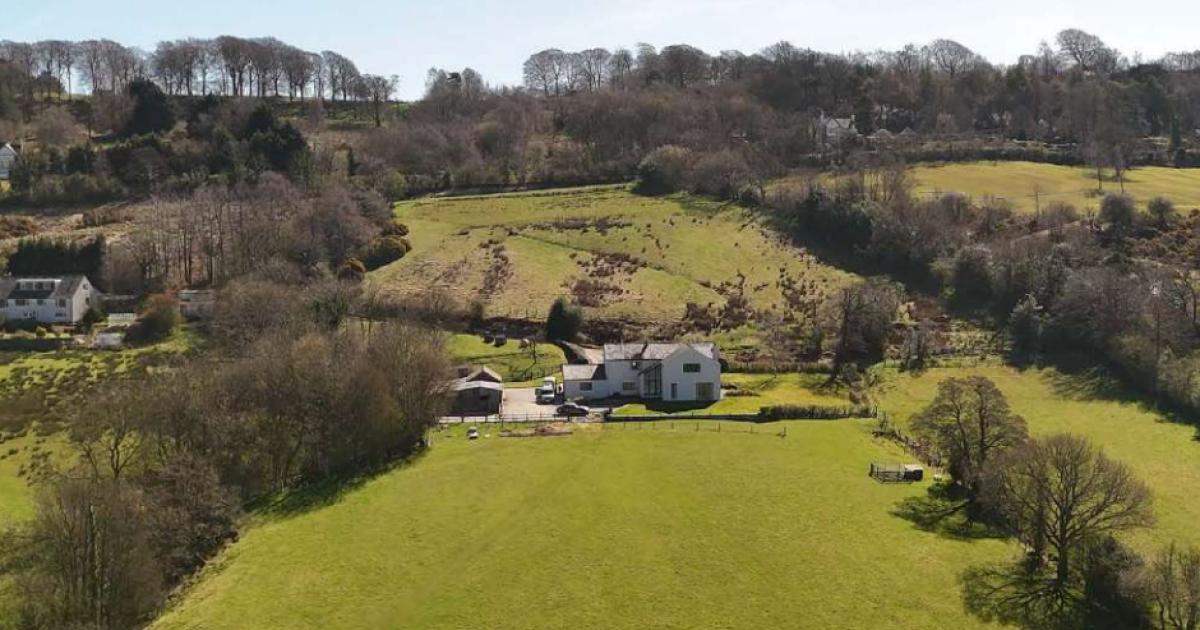 Billington 5-bed eco-home approved for farmhouse site
