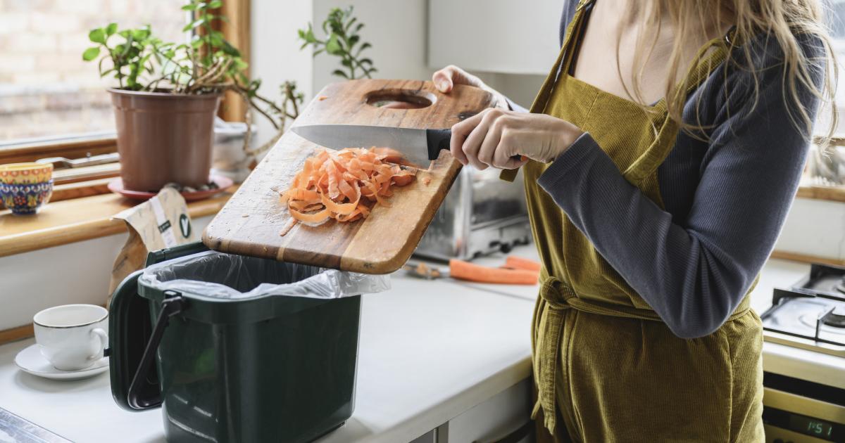 Darlington residents urged to put food waste bin out every week