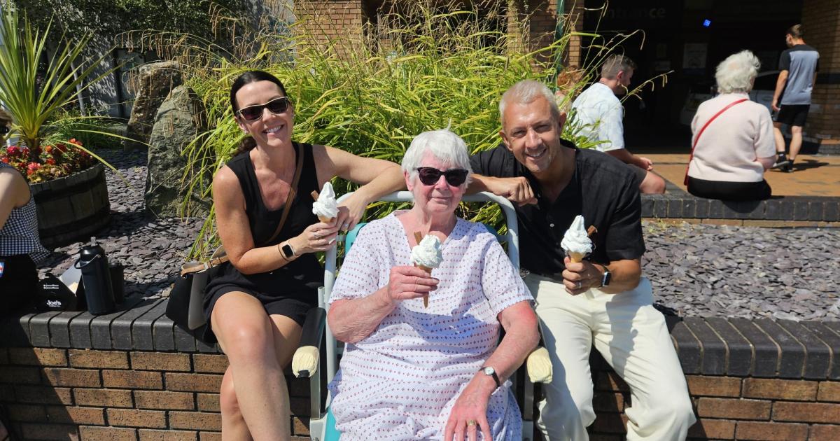 Royal Bolton Hospital patients and staff enjoy free ice creams