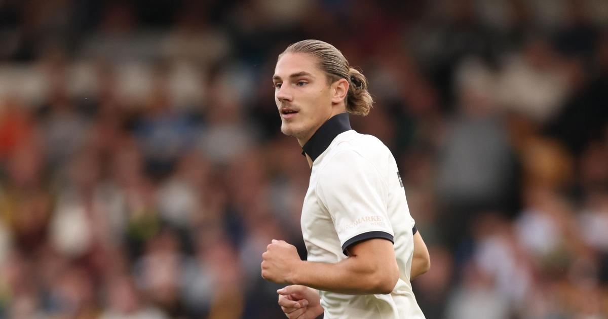 Celtic-linked striker 'closing in' on £4m EFL transfer