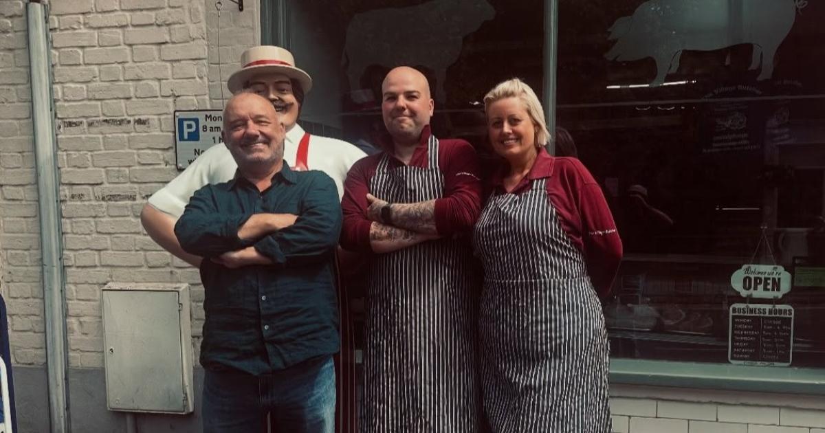 Bob Mortimer films at The Village Butchers in Kingsclere