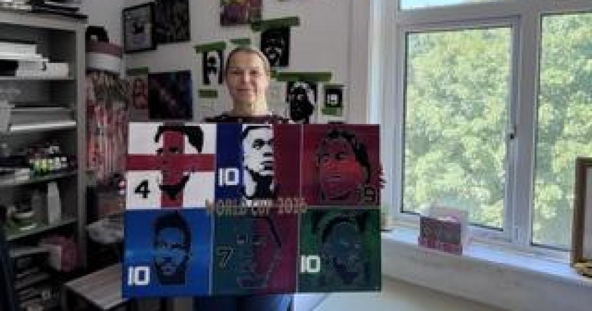 Weymouth artist paints World Cup icons in bedroom studio