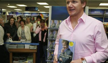 Gordon Ramsay draws crowds at Southampton WHSmith event