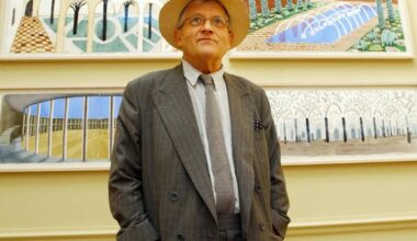 David Hockney print hidden in book for 46 years before £41,000 sale