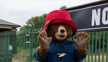 Hundreds meet Paddington Bear at Hopetown, Darlington