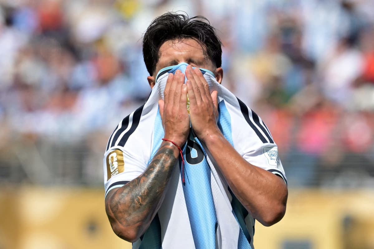 Man Utd dealt major injury blow as star limps off in World Cup final - London Evening Standard