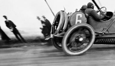 Parvis-Espace Culturel E. Leclerc de Pau : Jacques Henri Lartigue : L’œil absolu
