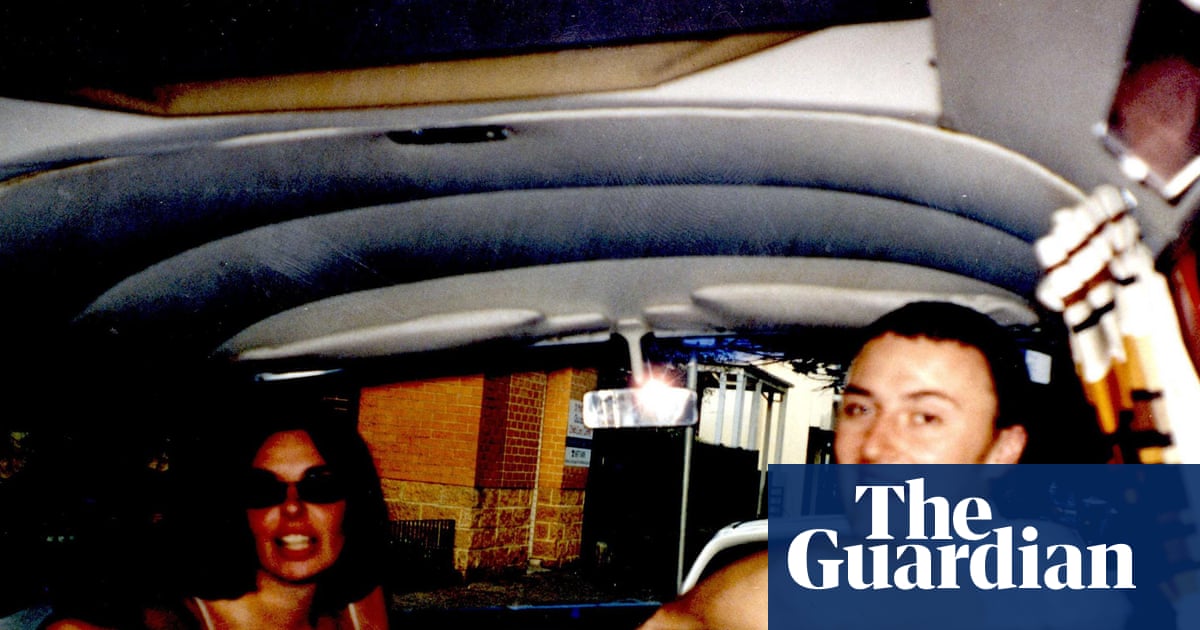 Police hope new photos will jog memories in investigation of murder of British backpacker Peter Falconio | Northern Territory
