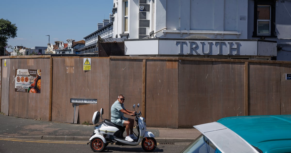 Weary Clacton repels media hordes as Jaywick shines on in Farage’s byelection stronghold – The Irish Times
