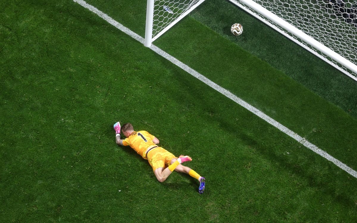 Everton goalkeeper Jordan Pickford has come under fire for Enzo Fernandez's equaliser in England's World Cup defeat to Argentina.
