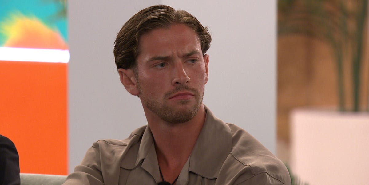Love Island split sealed as fans point out detail about one couple