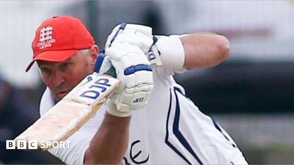 Ian Barton in action for Lancashire