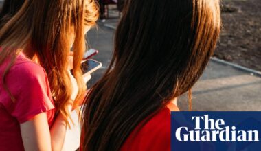 UK 16- and 17-year-olds to be encouraged to follow midnight social media curfew | Internet safety