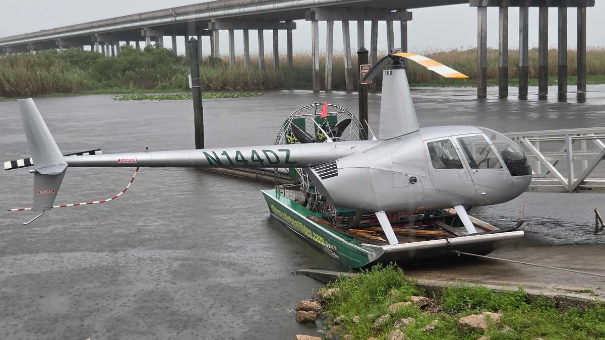 Helicopter, crew make it out of Lake Jesup on airboats after mechanical issue