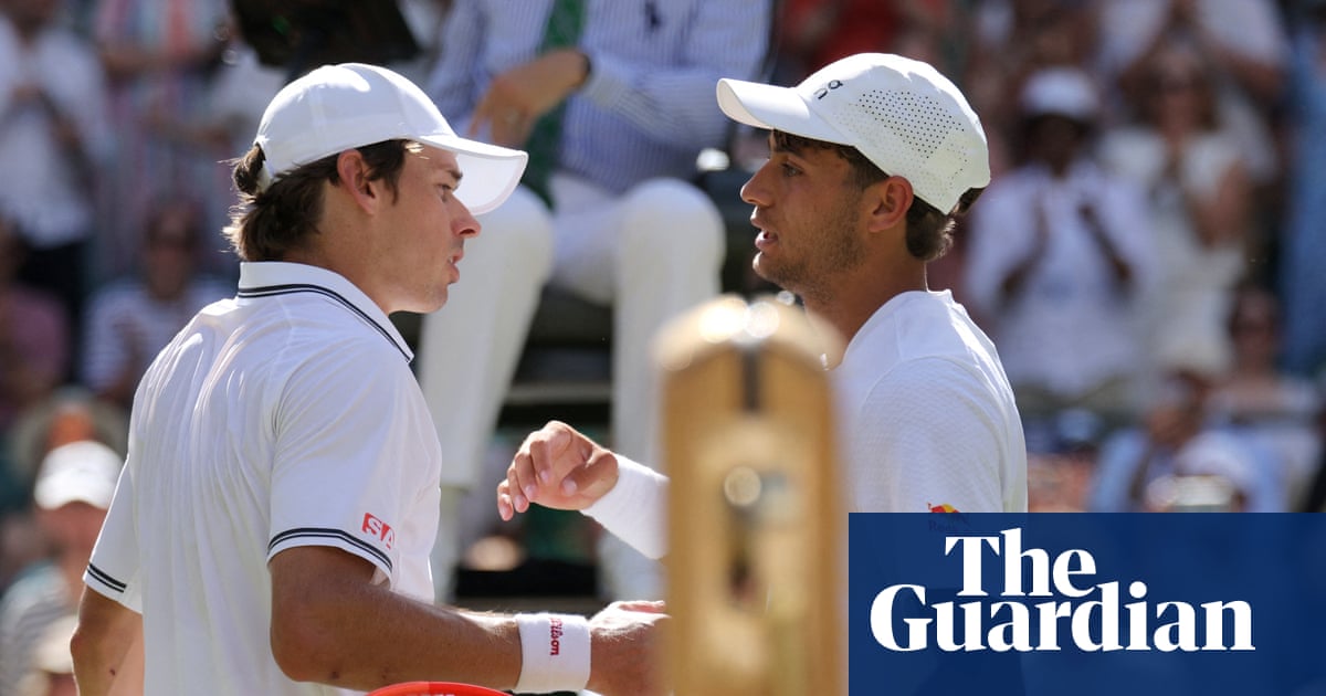 Alex de Minaur wilts in fourth round Wimbledon defeat to Flavio Cobolli | Alex de Minaur